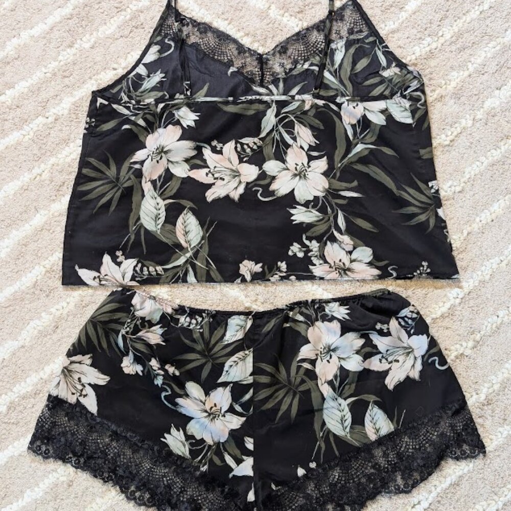 Midnight Bakery Astrid Printed Matte Satin Camitap Set Size L with Robe!! - Picture 5 of 11